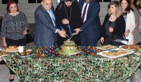 قداس إلهي في أبو ظبي مكرس للذكرى الخامسة والعشرين للجيش الأرميني.